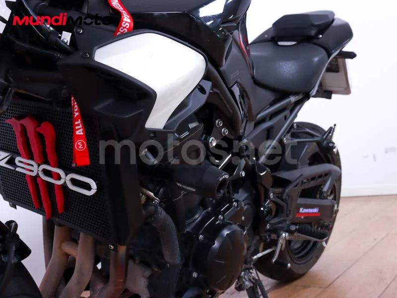 Kawasaki Z900 - Vista 10