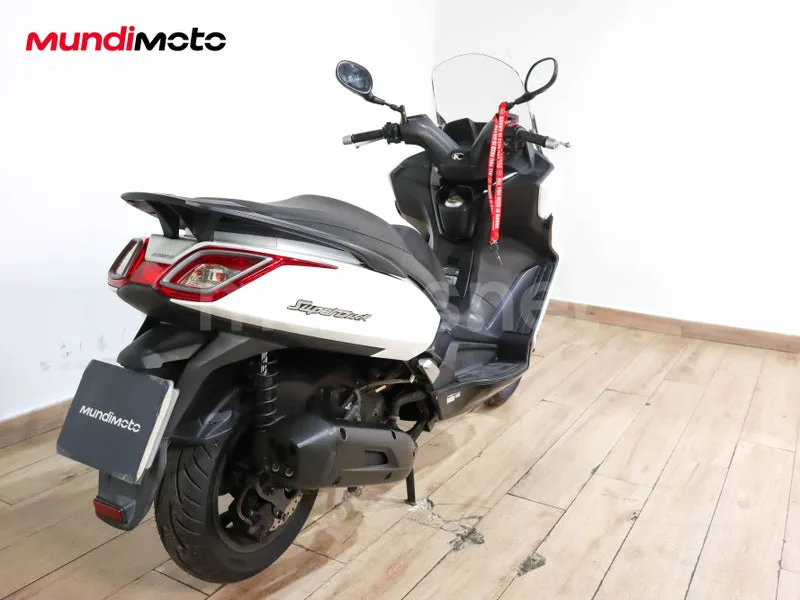 Kymco Super Dink 125 - Vista 3