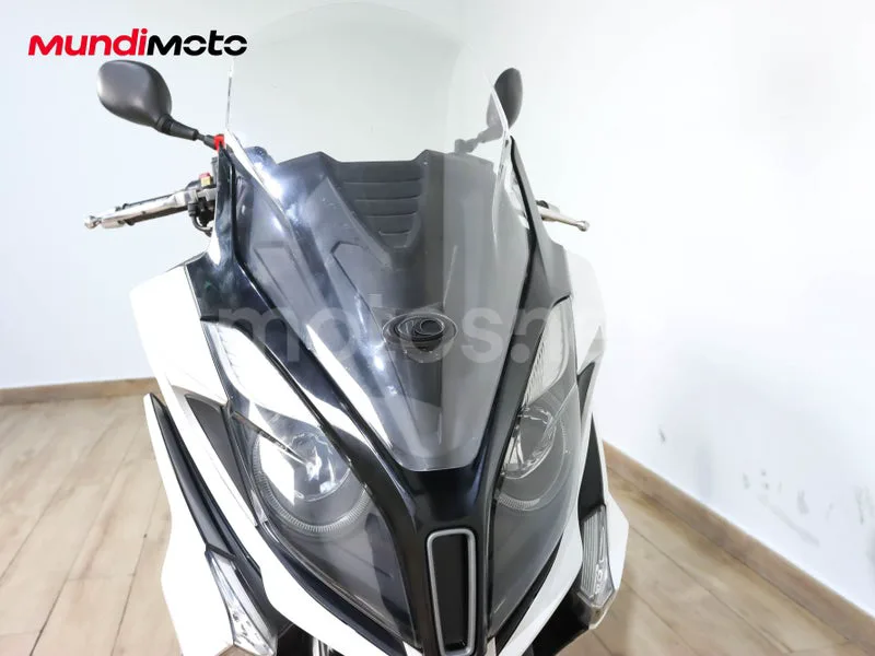 Kymco Super Dink 125 - Vista 5
