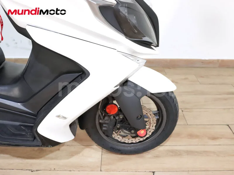 Kymco Super Dink 125 - Vista 51