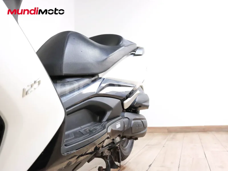 Kymco Super Dink 125 - Vista 10