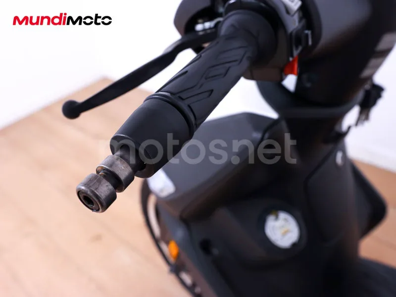 Kawasaki Z800 - Vista 15