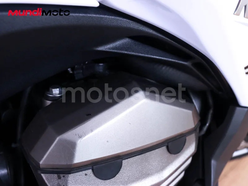 Kawasaki Z800 - Vista 17