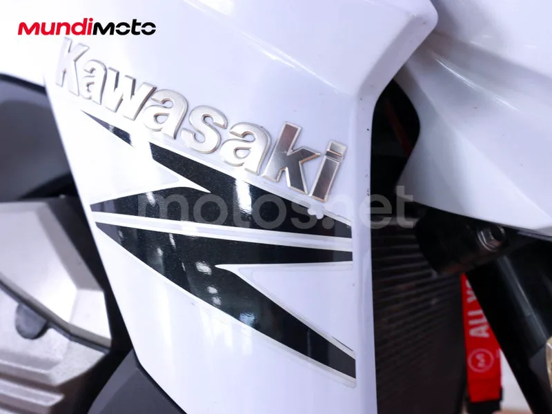 Kawasaki Z800 - Vista 21