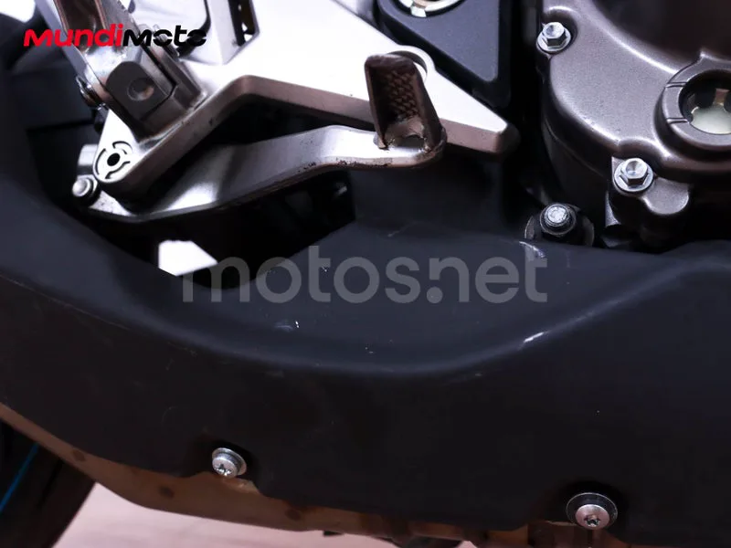 Kawasaki Z800 - Vista 28