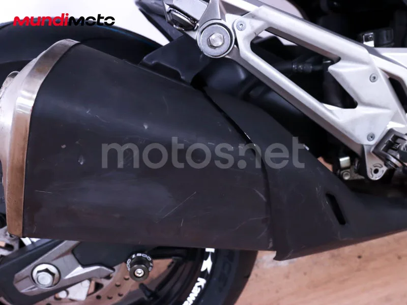 Kawasaki Z800 - Vista 54