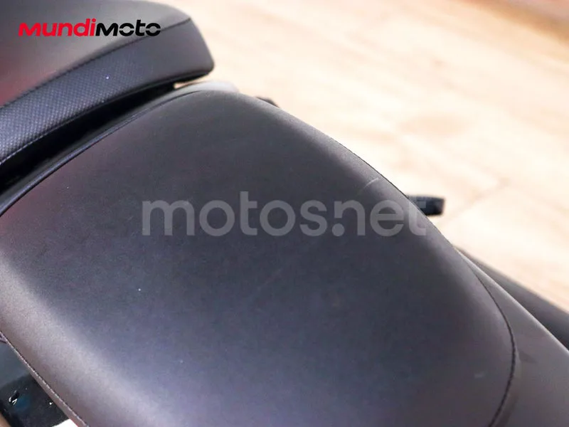 Honda Rebel 1100 - Vista 15