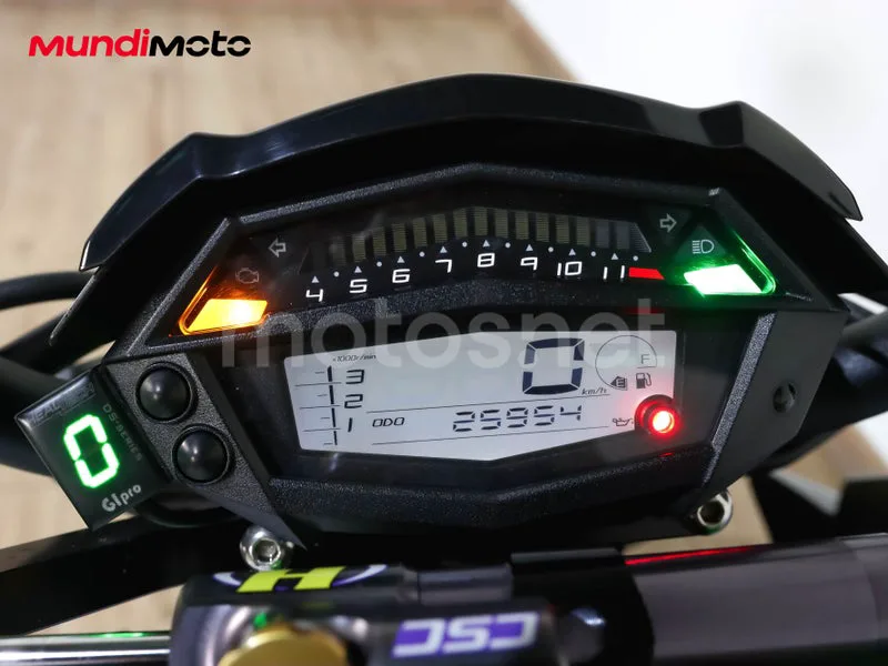 Kawasaki Z1000 - Vista 12
