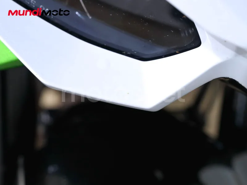 Kawasaki Z1000 - Vista 25