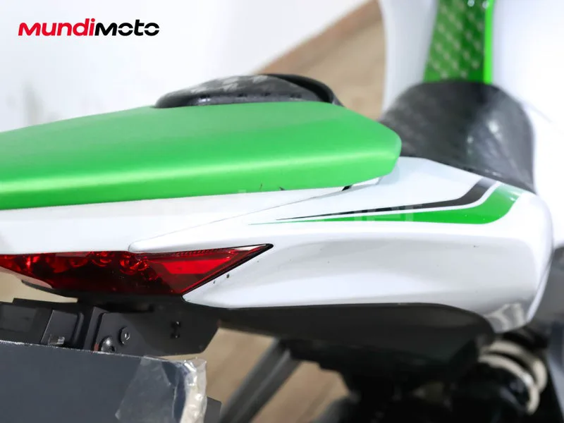 Kawasaki Z1000 - Vista 28
