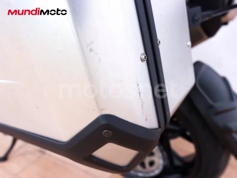 QJ Motor SRT 800 - Vista 18
