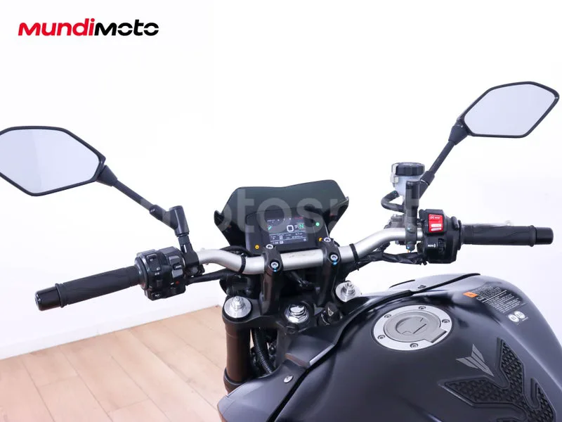 Yamaha MT-09 - Vista 11