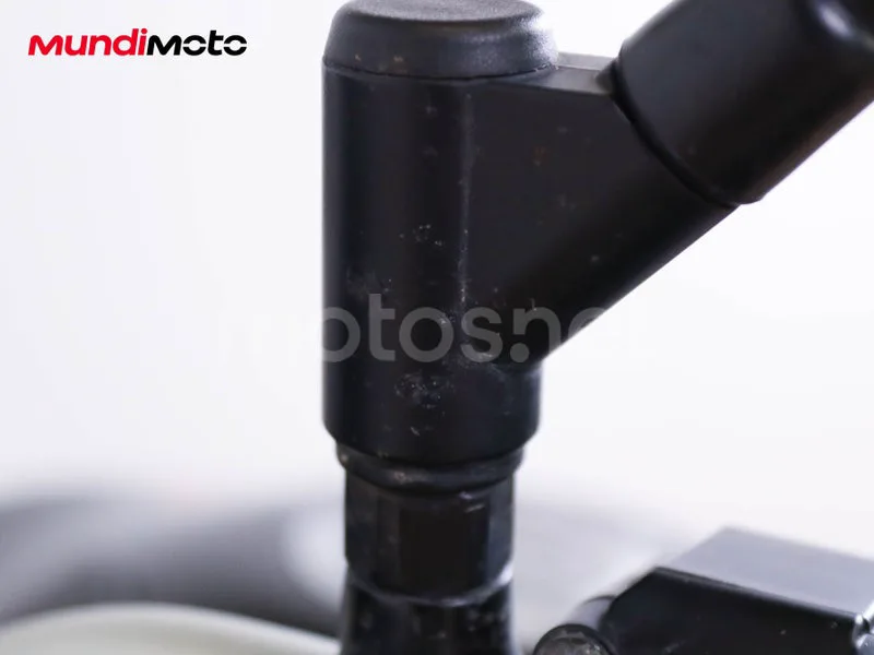Yamaha MT-09 - Vista 14