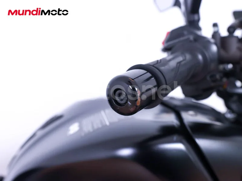 Yamaha MT-09 - Vista 25