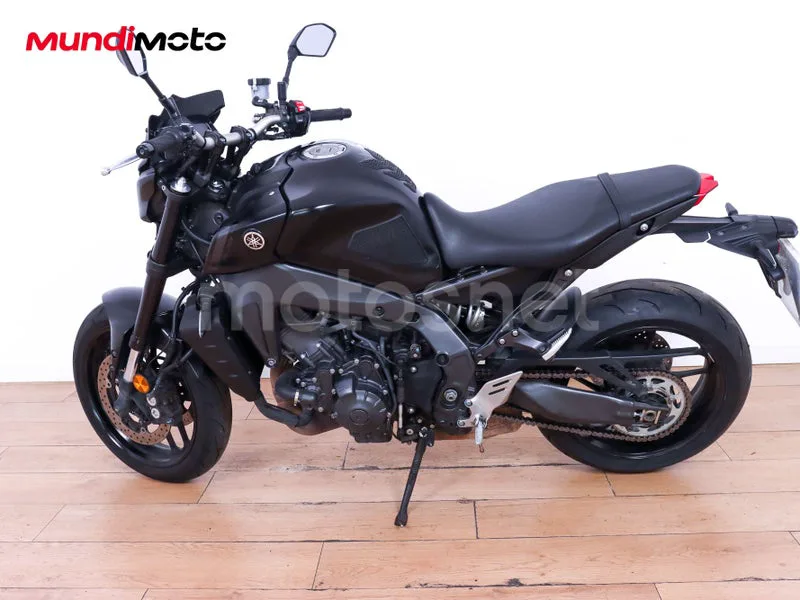 Yamaha MT-09 - Vista 6