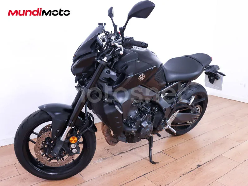 Yamaha MT-09 - Vista 7