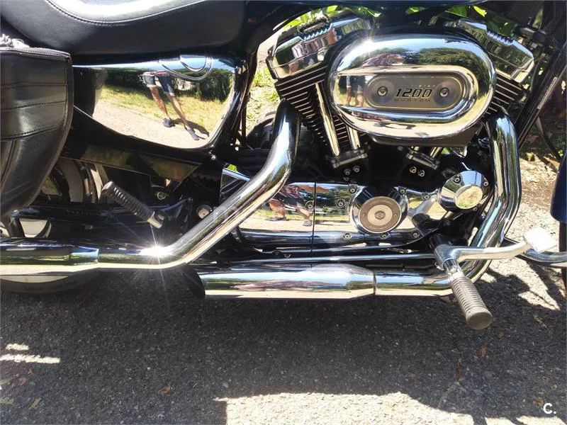 Harley-Davidson Sportster 1200 Custom - Vista 6