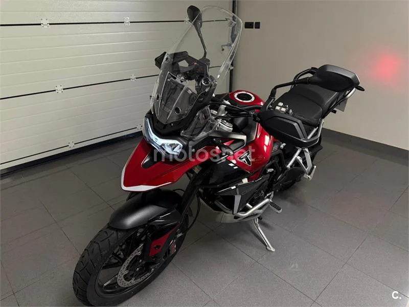 Triumph Tiger 900 - Vista 3