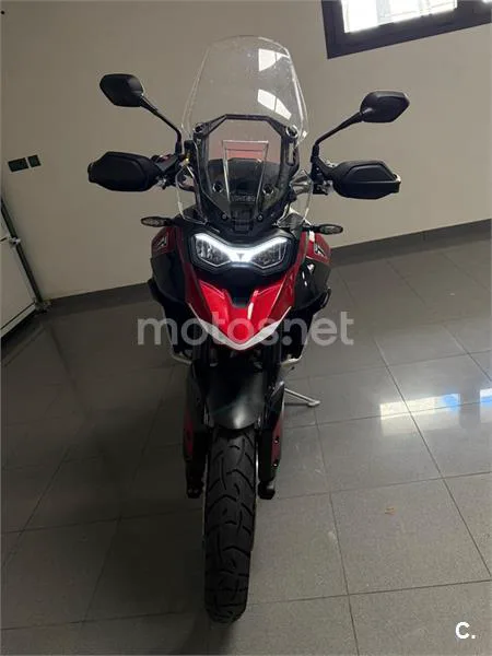 Triumph Tiger 900 - Vista 4