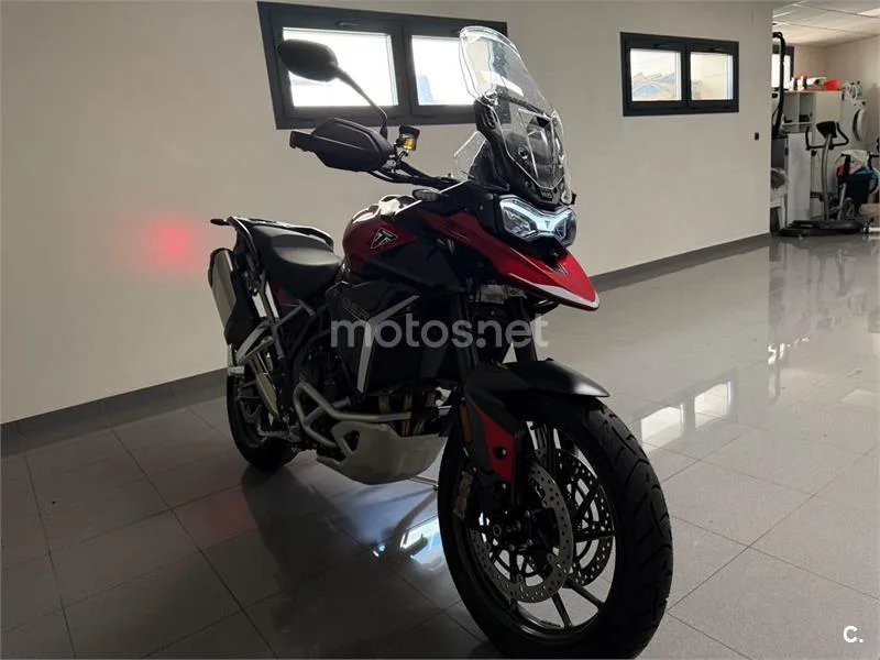 Triumph Tiger 900 - Vista 5