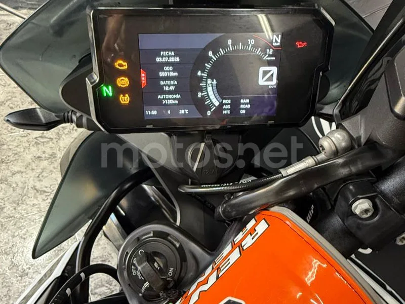KTM 790 Adventure - Vista 3