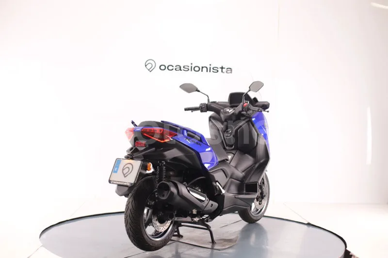 Yamaha XMAX 300 - Vista 3