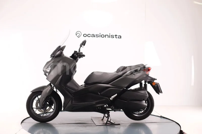 Yamaha XMAX 300 - Vista 5