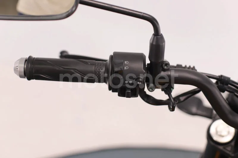 Yamaha XSR125 - Vista 7