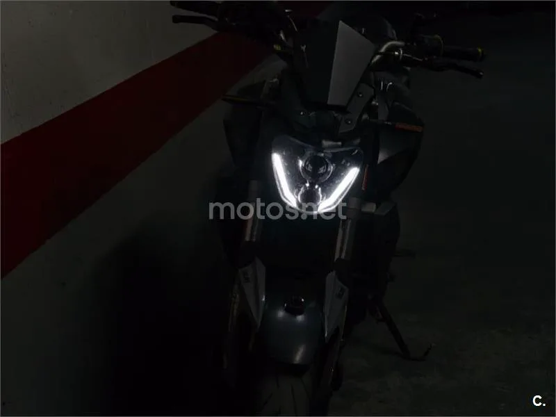 Yamaha MT-07 - Vista 7