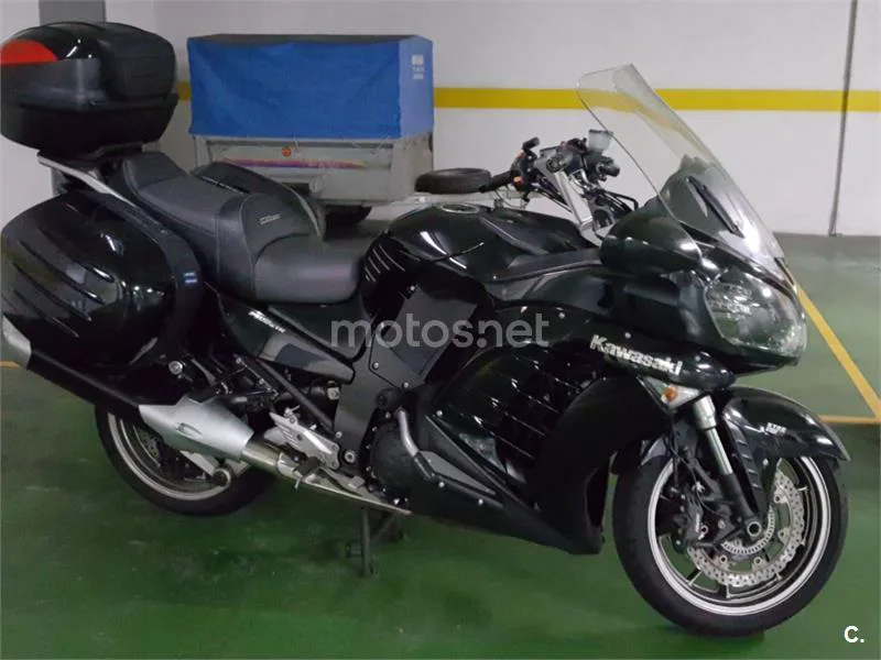 Kawasaki 1400GTR - Vista 3