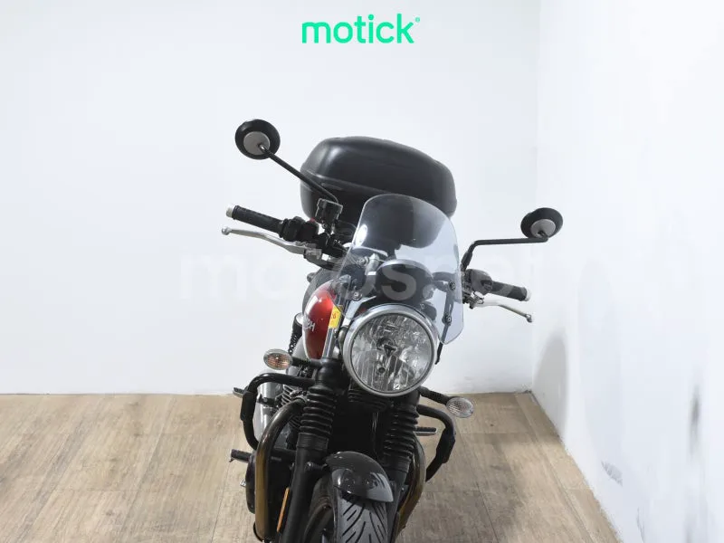Triumph Street Twin - Vista 11