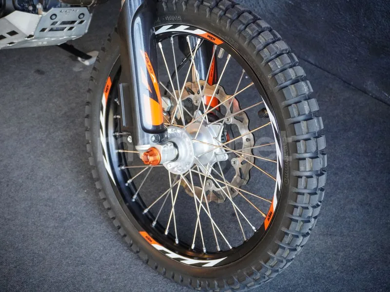 KTM 690 Enduro R - Vista 11