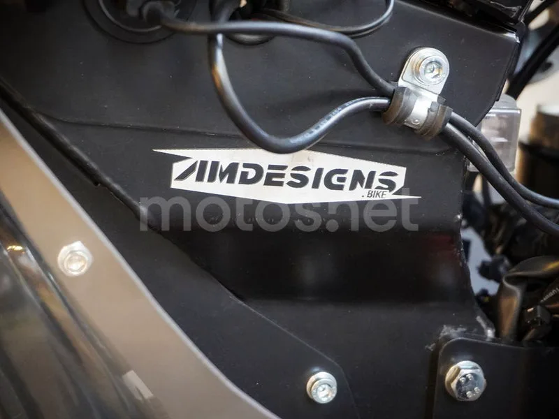 KTM 690 Enduro R - Vista 21