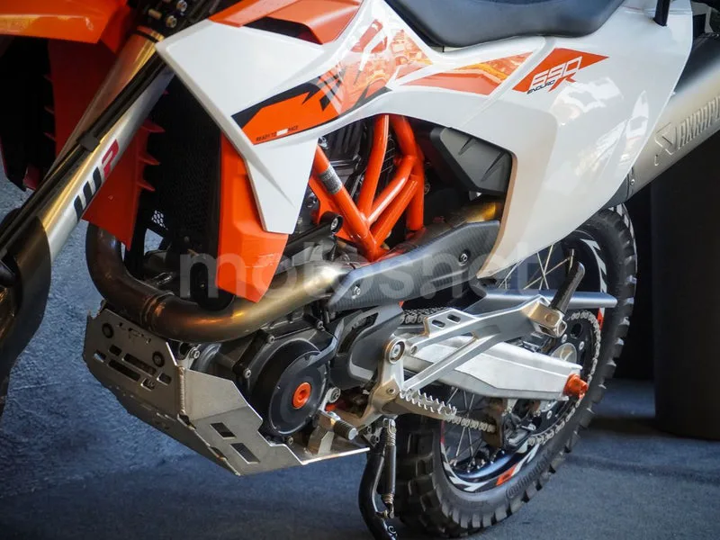 KTM 690 Enduro R - Vista 22