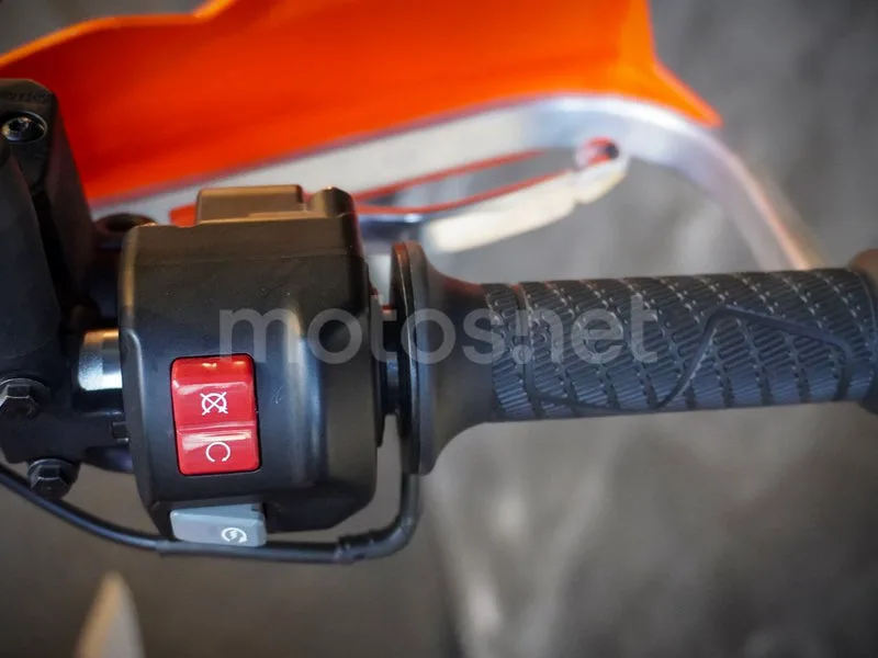 KTM 690 Enduro R - Vista 25