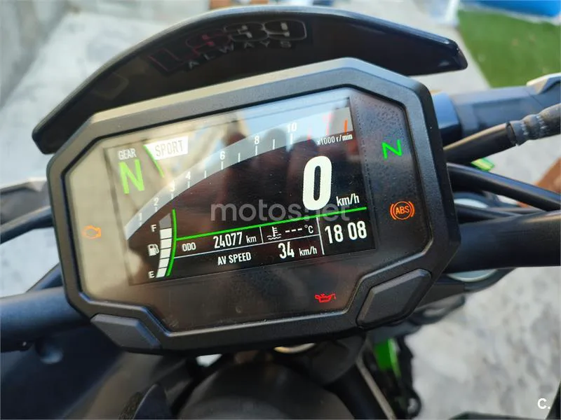 Kawasaki Z900 - Vista 12