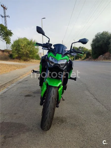 Kawasaki Z900 - Vista 4