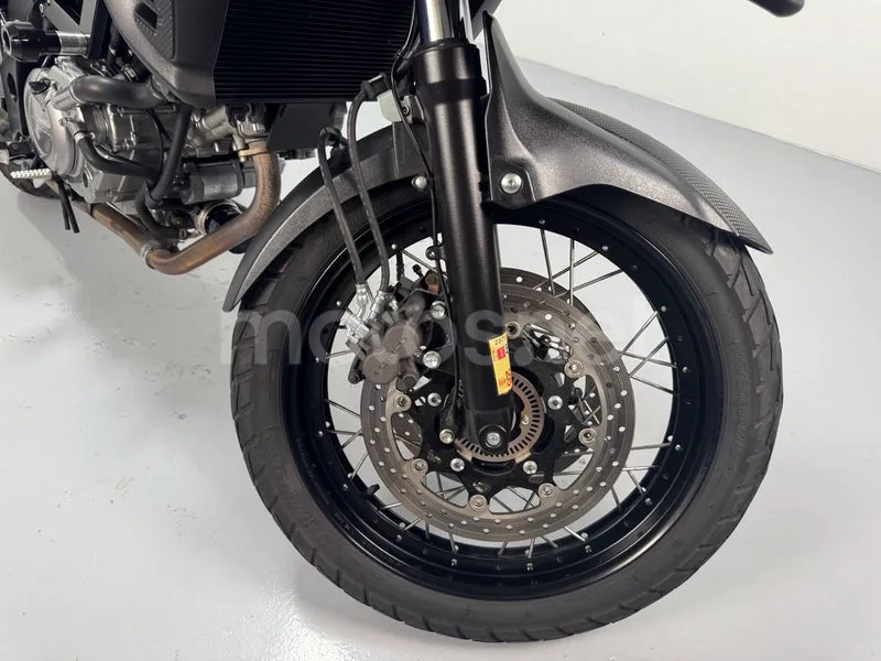 Suzuki V-Strom 650XT - Vista 13