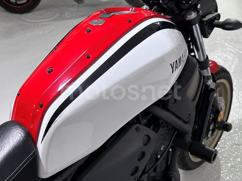 Yamaha XSR700 - Vista 27