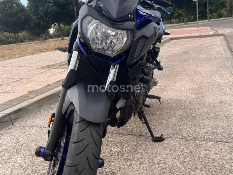 Yamaha MT-07 - Vista 7