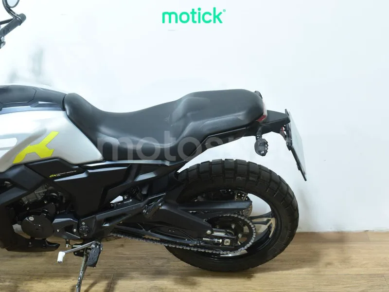 Zontes GK 125 - Vista 8