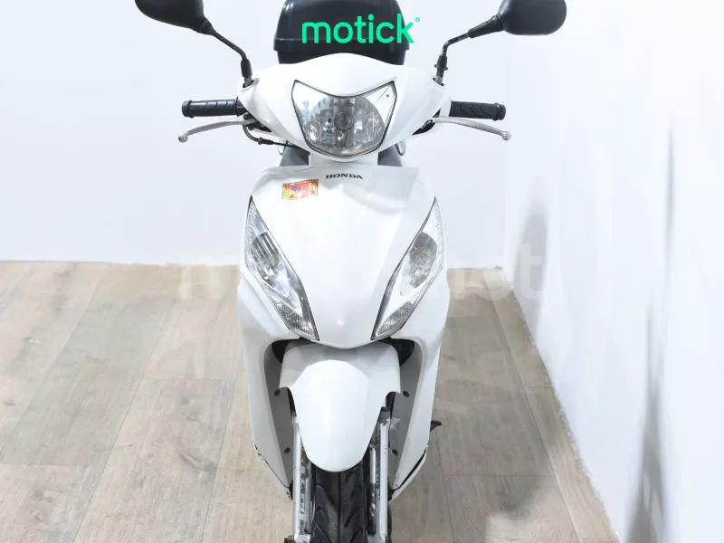 Honda Vision 110 - Vista 11