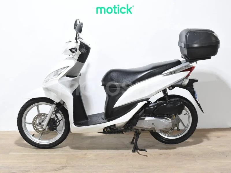Honda Vision 110 - Vista 7