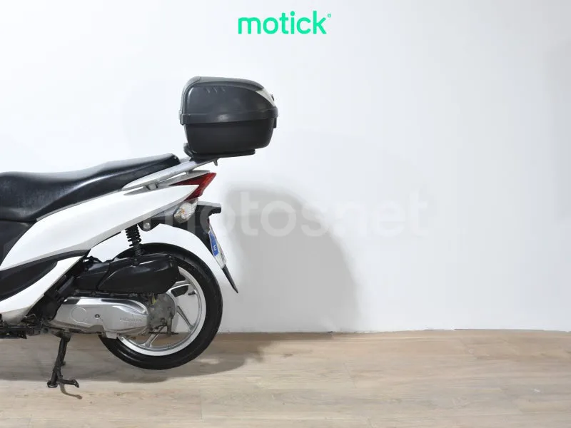 Honda Vision 110 - Vista 9