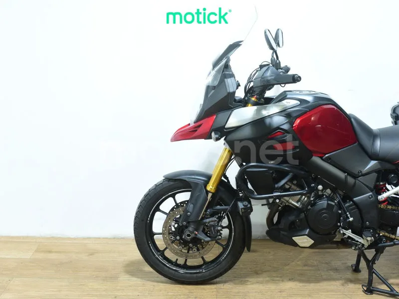 Suzuki V-Strom 1000 - Vista 8