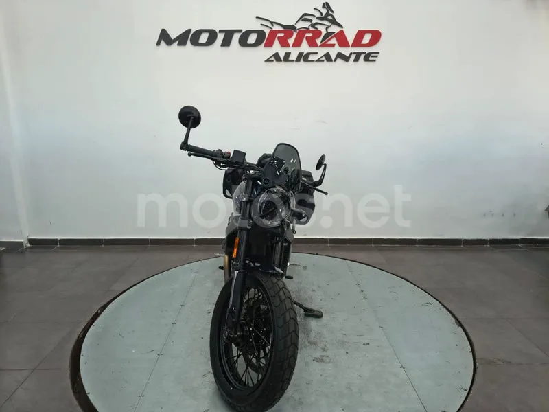 Ducati Scrambler - Vista 12