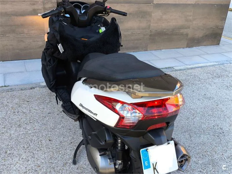 Kymco Super Dink 350 - Vista 3