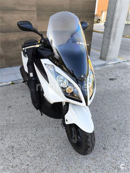 Kymco Super Dink 350 - Vista 4