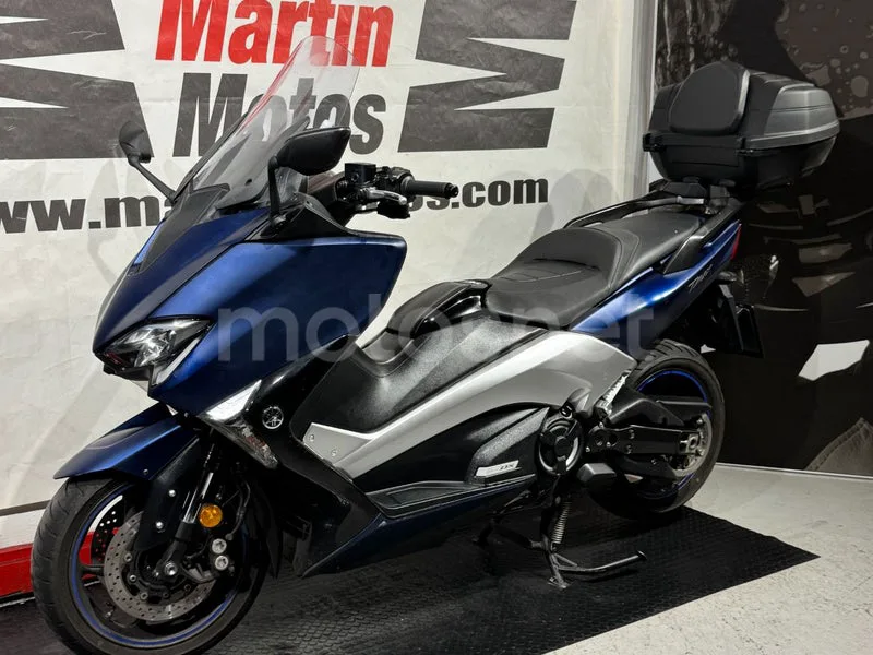 Yamaha TMAX - Vista 6