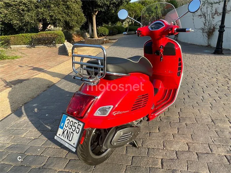 Vespa GTS 300 - Vista 3